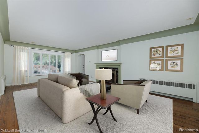 1416 N Renaud Road, Grosse Pointe Woods, MI 48236