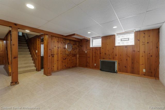 1416 N Renaud Road, Grosse Pointe Woods, MI 48236