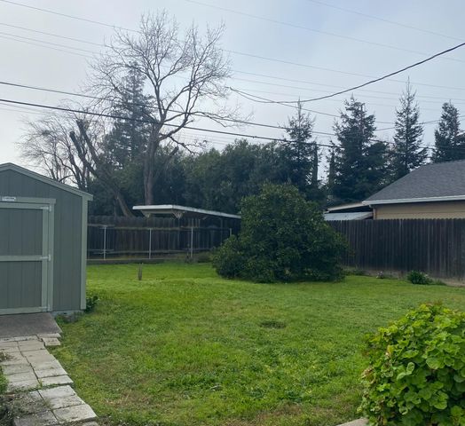 2012 Bristol Ave, Stockton, CA 95204