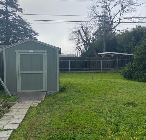 2012 Bristol Ave, Stockton, CA 95204