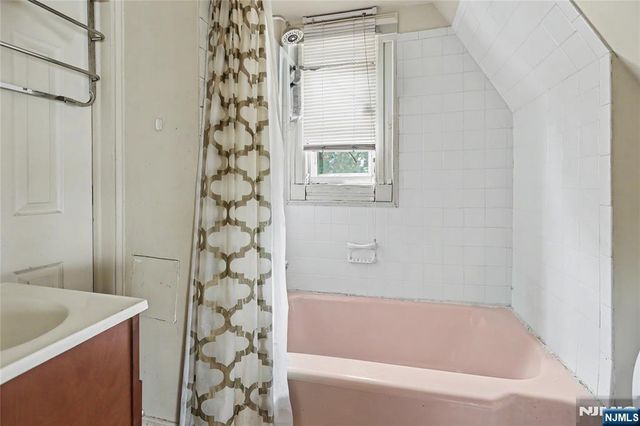 77 Orange Avenue, Irvington, NJ 07111