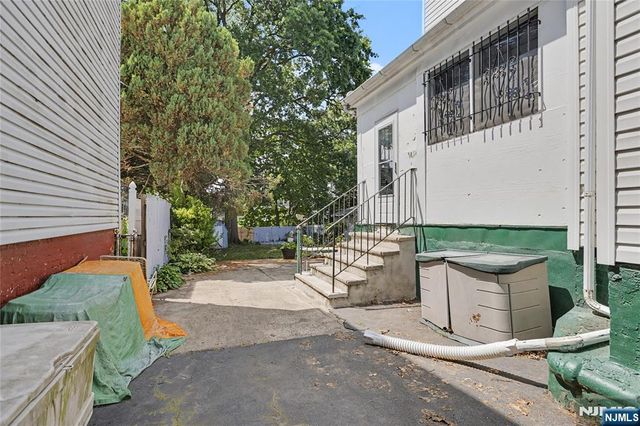 77 Orange Avenue, Irvington, NJ 07111