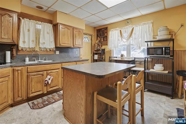 77 Orange Avenue, Irvington, NJ 07111