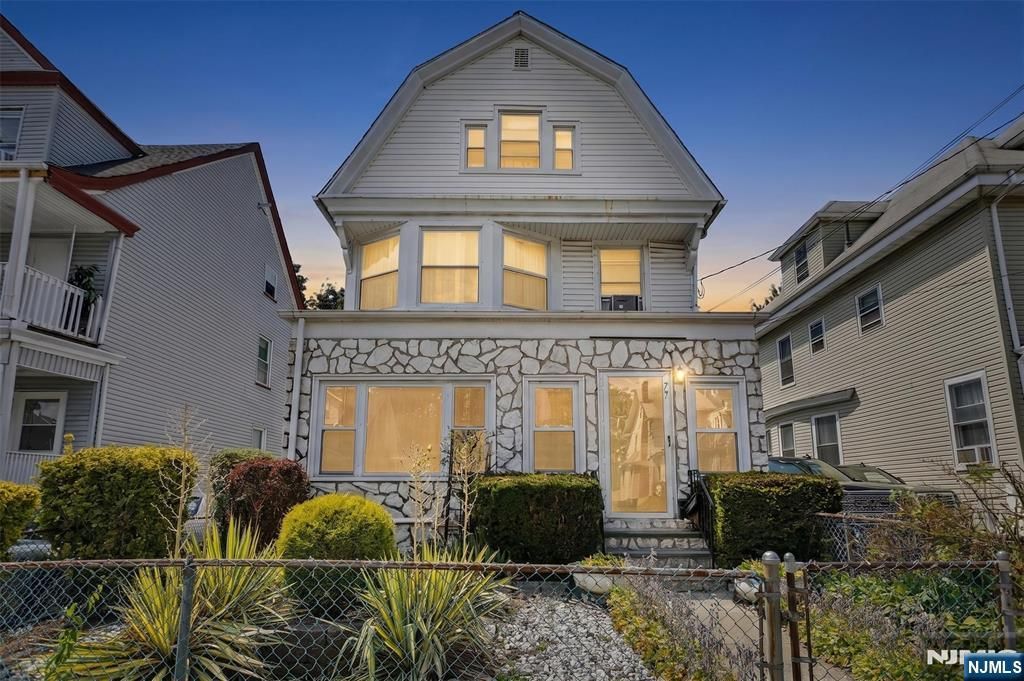 77 Orange Avenue, Irvington, NJ 07111