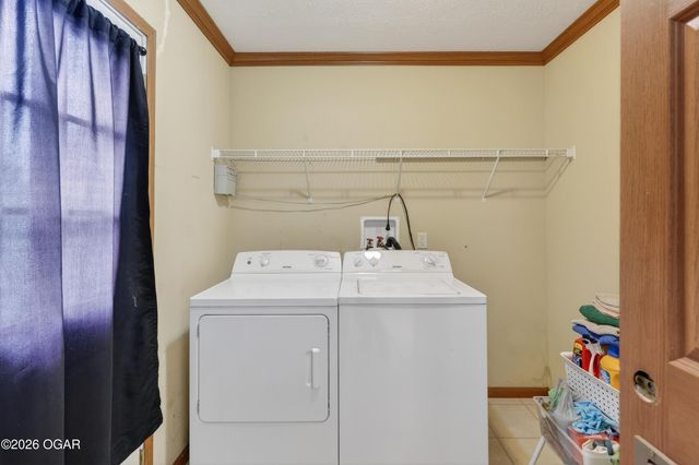 202 N Delaware Avenue, Columbus, KS 66725