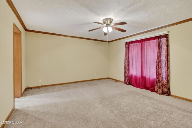 202 N Delaware Avenue, Columbus, KS 66725