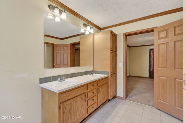 202 N Delaware Avenue, Columbus, KS 66725