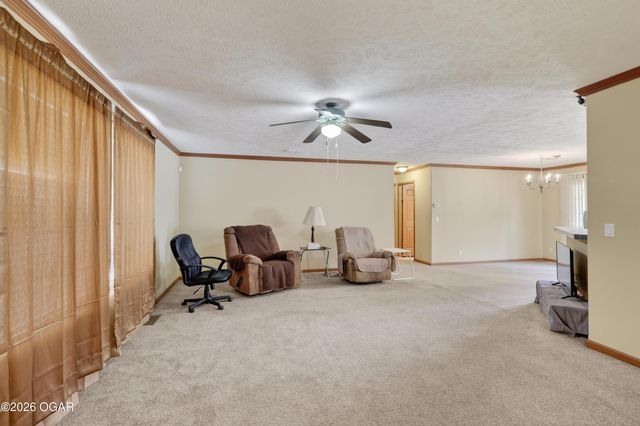 202 N Delaware Avenue, Columbus, KS 66725