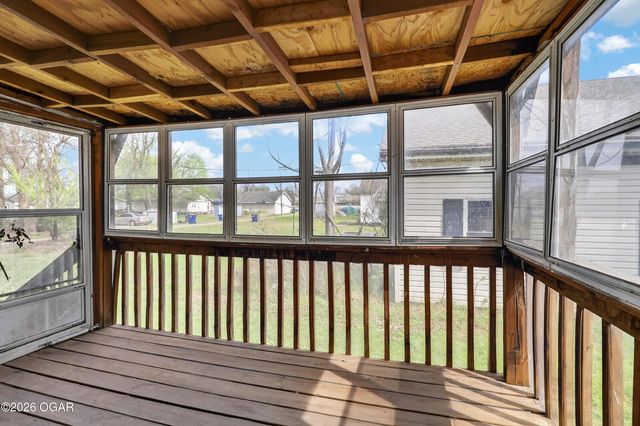 202 N Delaware Avenue, Columbus, KS 66725