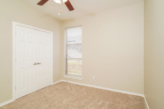 1104 Hearthstone Drive, Burleson, TX 76028