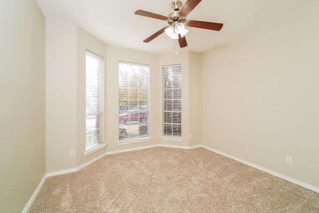 1104 Hearthstone Drive, Burleson, TX 76028