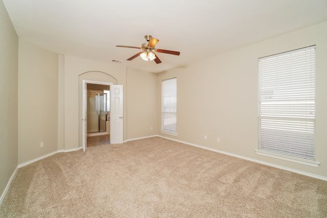 1104 Hearthstone Drive, Burleson, TX 76028