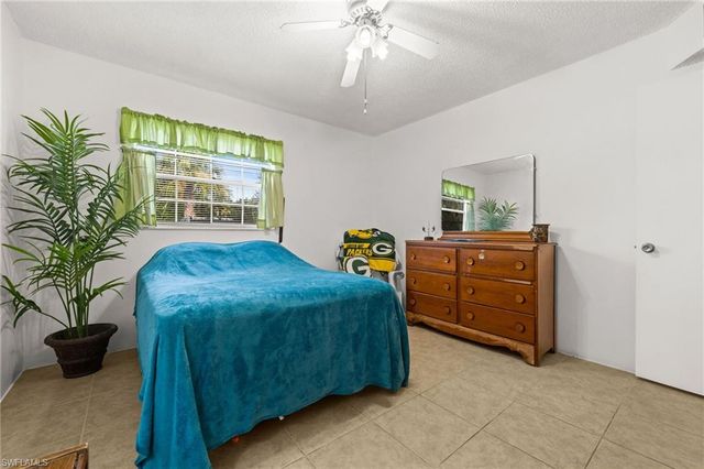 7001 New Post DR 3, North Fort Myers, FL 33917