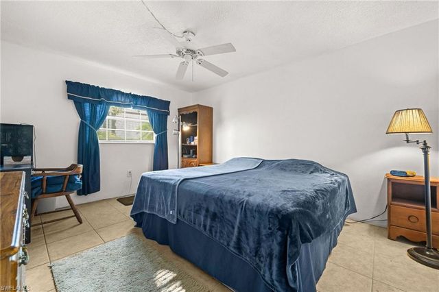 7001 New Post DR 3, North Fort Myers, FL 33917
