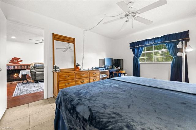 7001 New Post DR 3, North Fort Myers, FL 33917