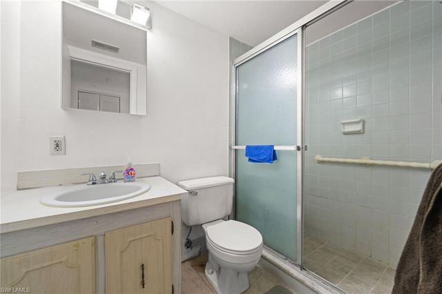 7001 New Post DR 3, North Fort Myers, FL 33917