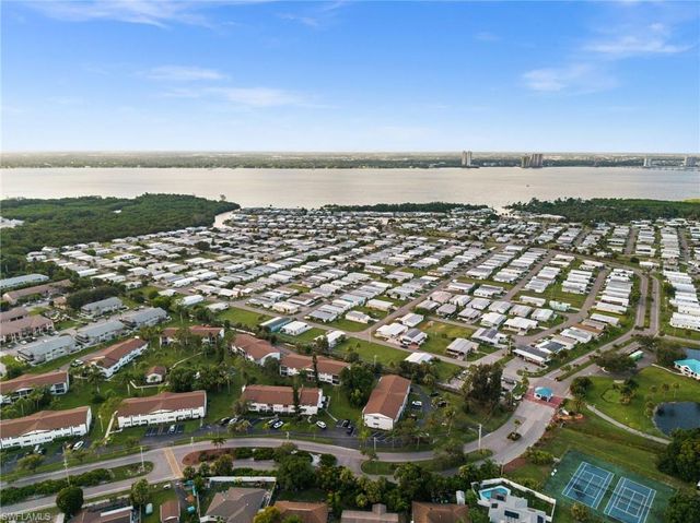 7001 New Post DR 3, North Fort Myers, FL 33917