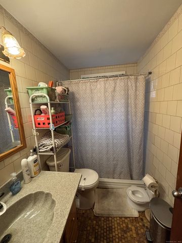 180 Bailey Road, Middletown, CT 06457