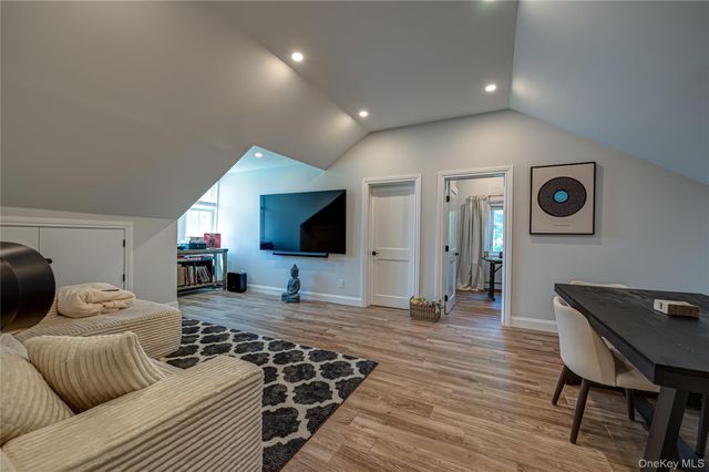 68 Nassau Road, Huntington, NY 11743