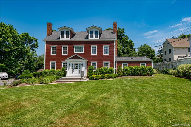 68 Nassau Road, Huntington, NY 11743