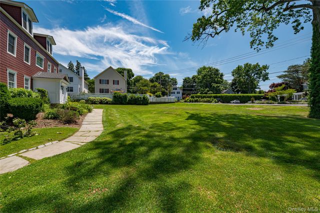 68 Nassau Road, Huntington, NY 11743