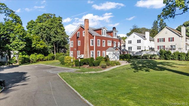 68 Nassau Road, Huntington, NY 11743