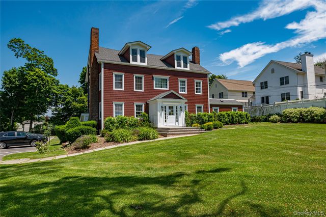 68 Nassau Road, Huntington, NY 11743