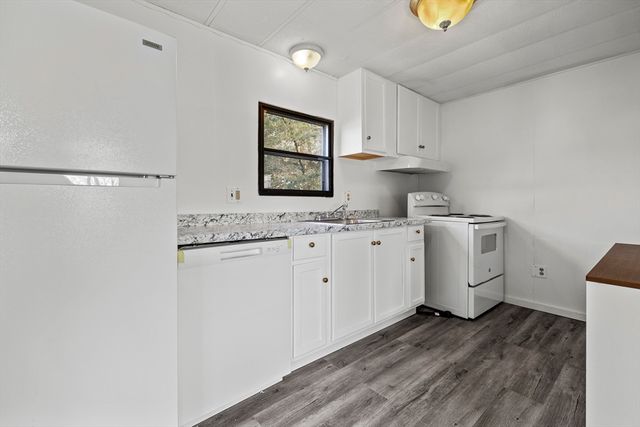 22 Southway, Taunton, MA 02720