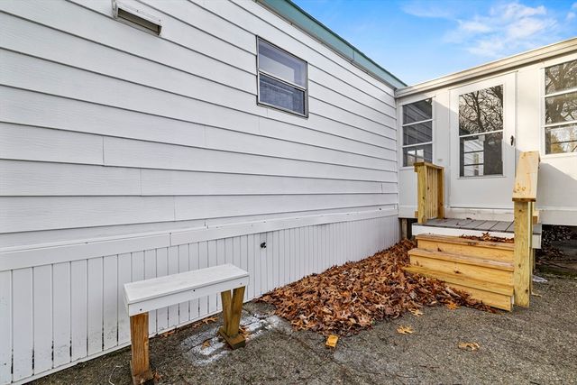 22 Southway, Taunton, MA 02720