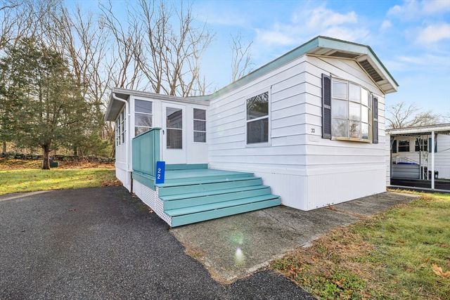 22 Southway, Taunton, MA 02720