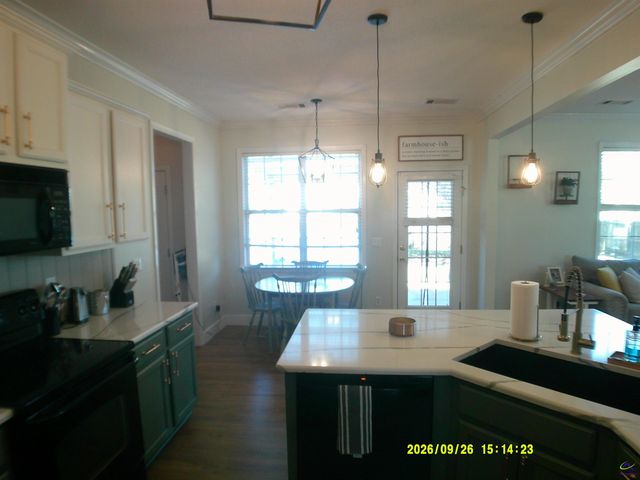 202 Meyers Lake Drive, Warner Robins, GA 31088