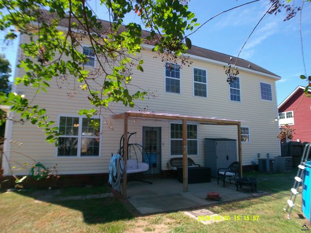 202 Meyers Lake Drive, Warner Robins, GA 31088