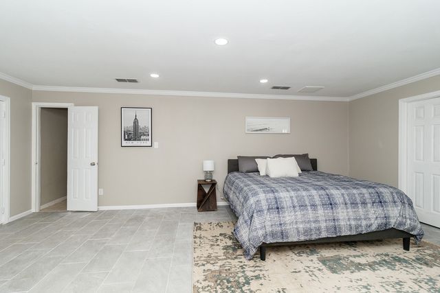 745 E Washington Street, Shreveport, LA 71104