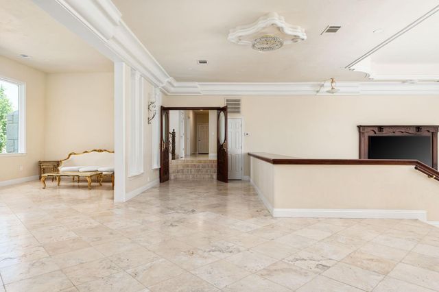 14215 Killarney Drive, Madera, CA 93636