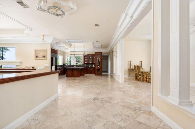 14215 Killarney Drive, Madera, CA 93636