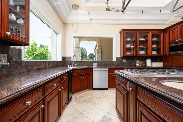 14215 Killarney Drive, Madera, CA 93636