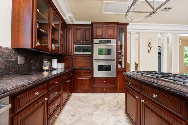 14215 Killarney Drive, Madera, CA 93636