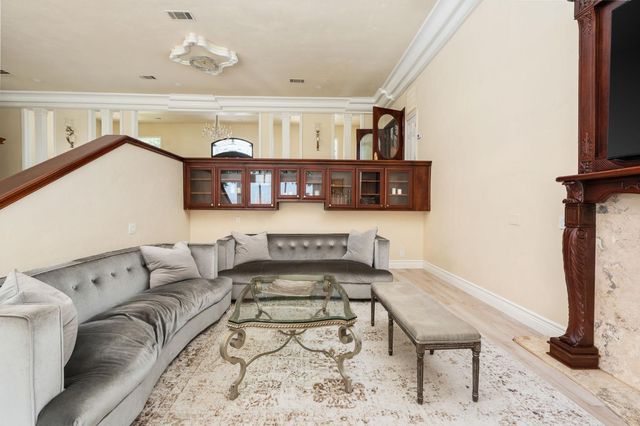 14215 Killarney Drive, Madera, CA 93636