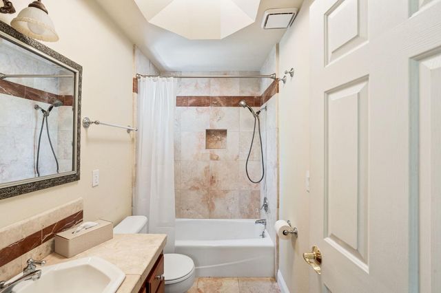 14215 Killarney Drive, Madera, CA 93636