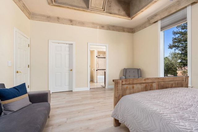 14215 Killarney Drive, Madera, CA 93636