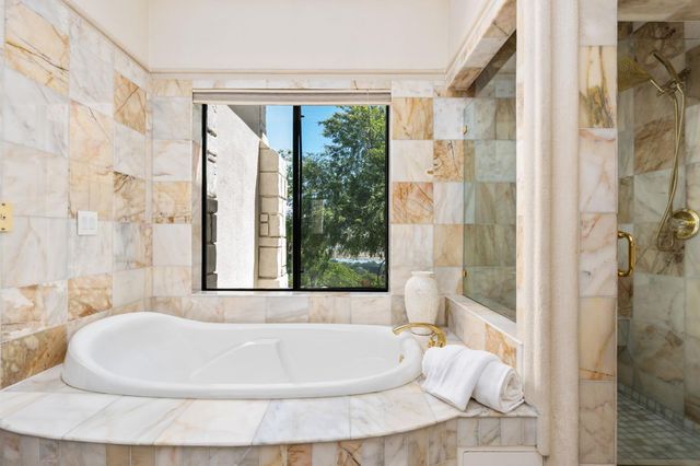 14215 Killarney Drive, Madera, CA 93636