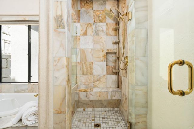 14215 Killarney Drive, Madera, CA 93636