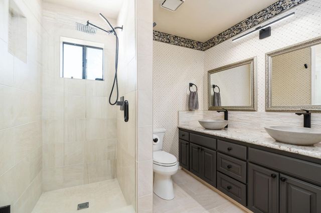 14215 Killarney Drive, Madera, CA 93636