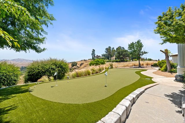 14215 Killarney Drive, Madera, CA 93636