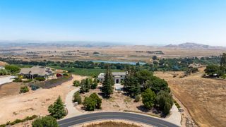 14215 Killarney Drive, Madera, CA 93636