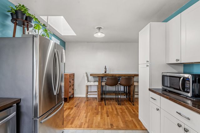 1008 Mount Pitt Avenue, Medford, OR 97501