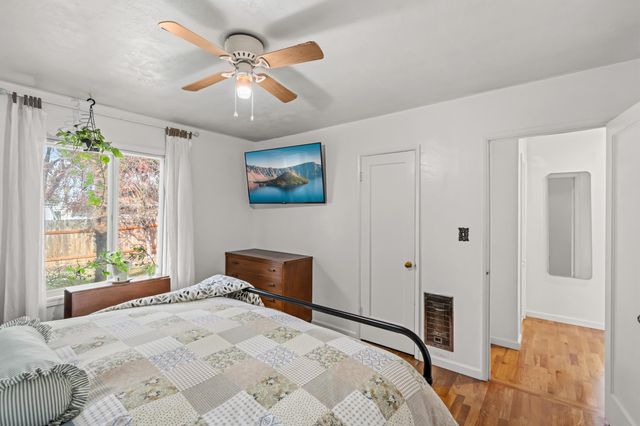 1008 Mount Pitt Avenue, Medford, OR 97501