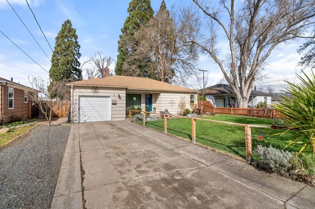 1008 Mount Pitt Avenue, Medford, OR 97501