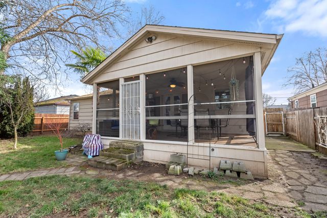 1008 Mount Pitt Avenue, Medford, OR 97501