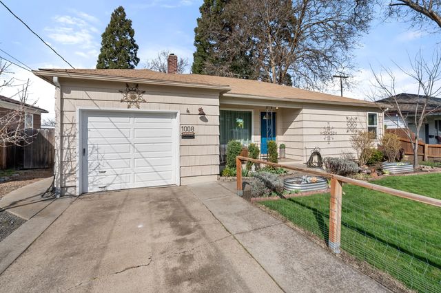 1008 Mount Pitt Avenue, Medford, OR 97501